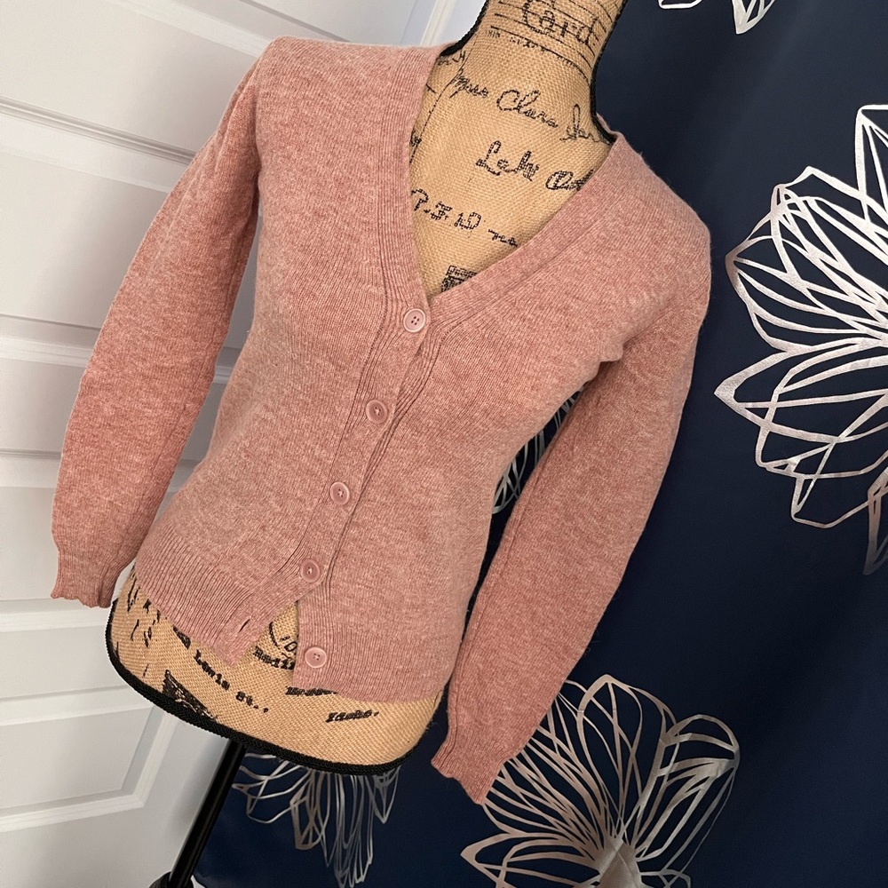 Uniqlo Wool Blend Dusty Rose Cardigan